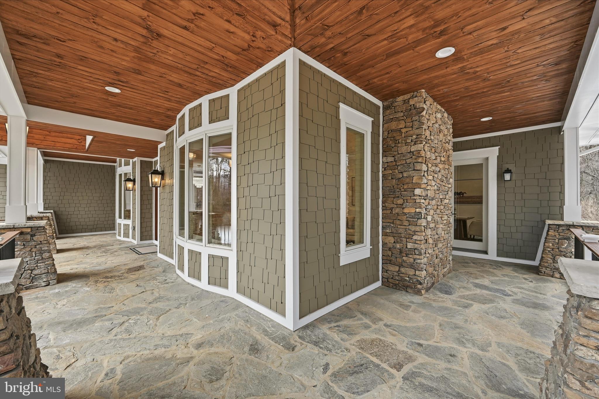 RED HILL - Residential