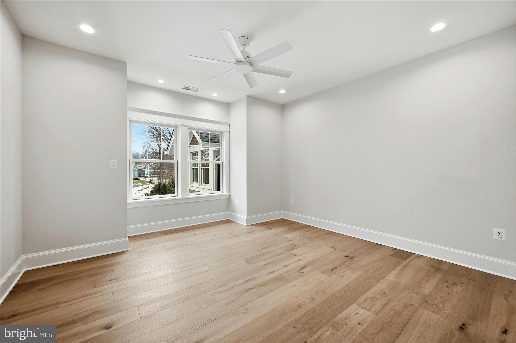 RED HILL - Residential