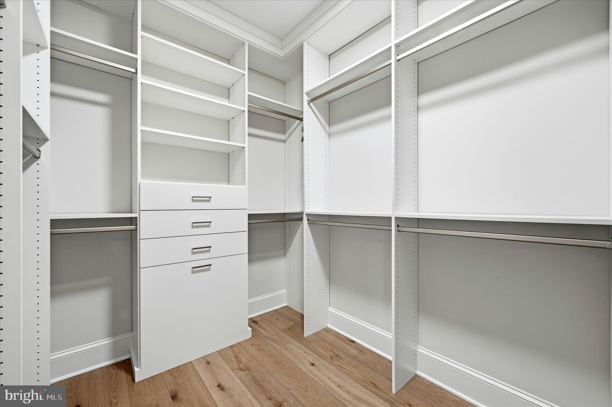 RED HILL - Residential