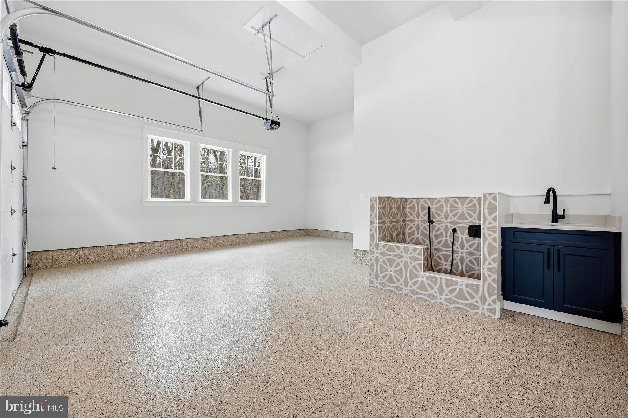 RED HILL - Residential