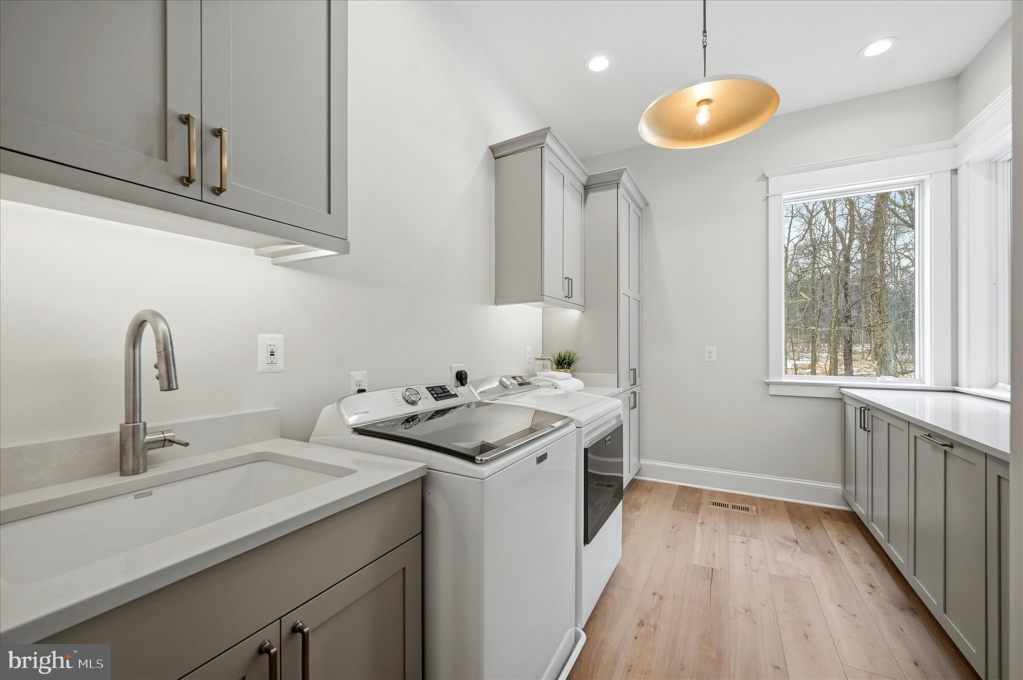 RED HILL - Residential