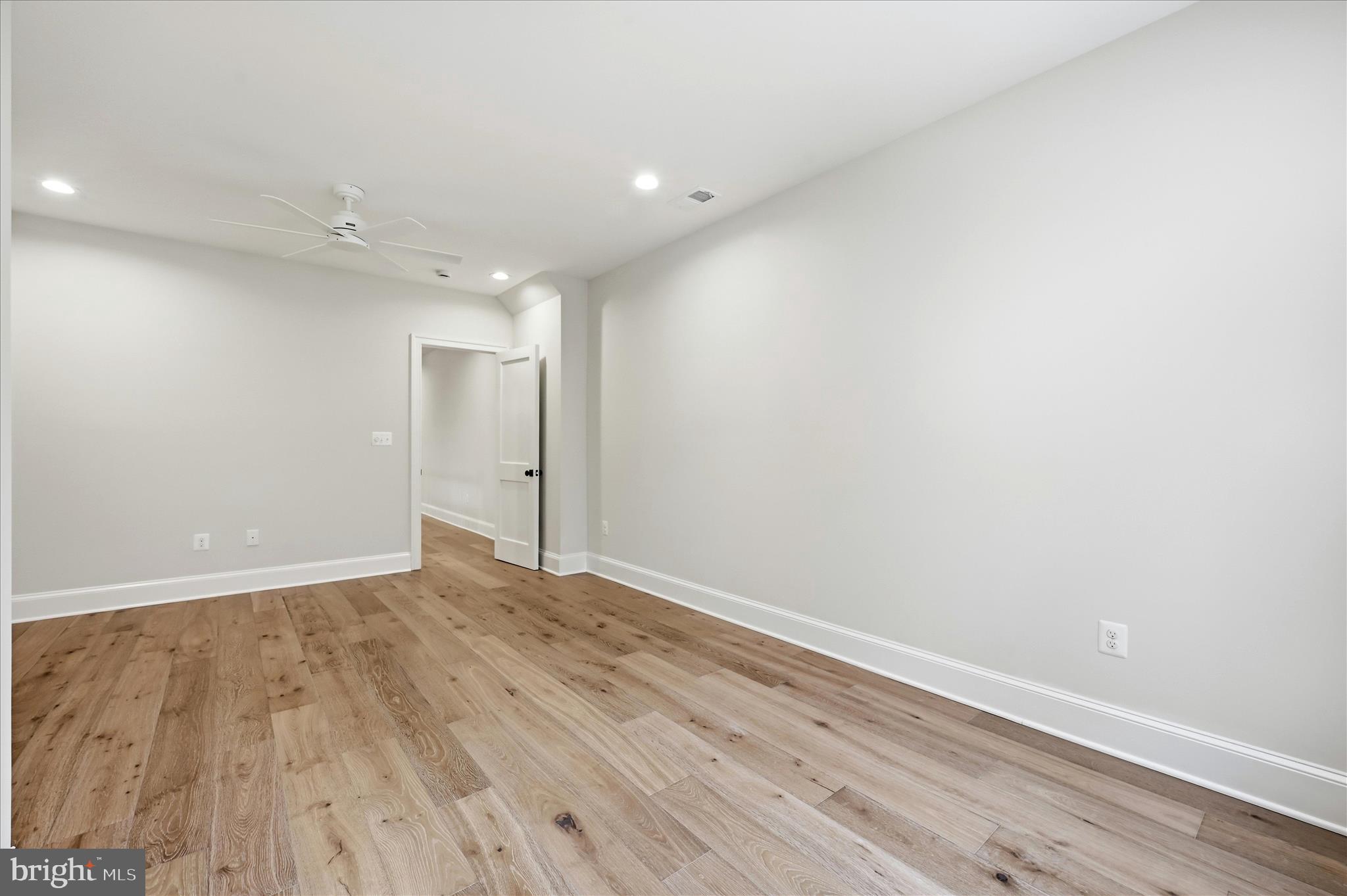 RED HILL - Residential