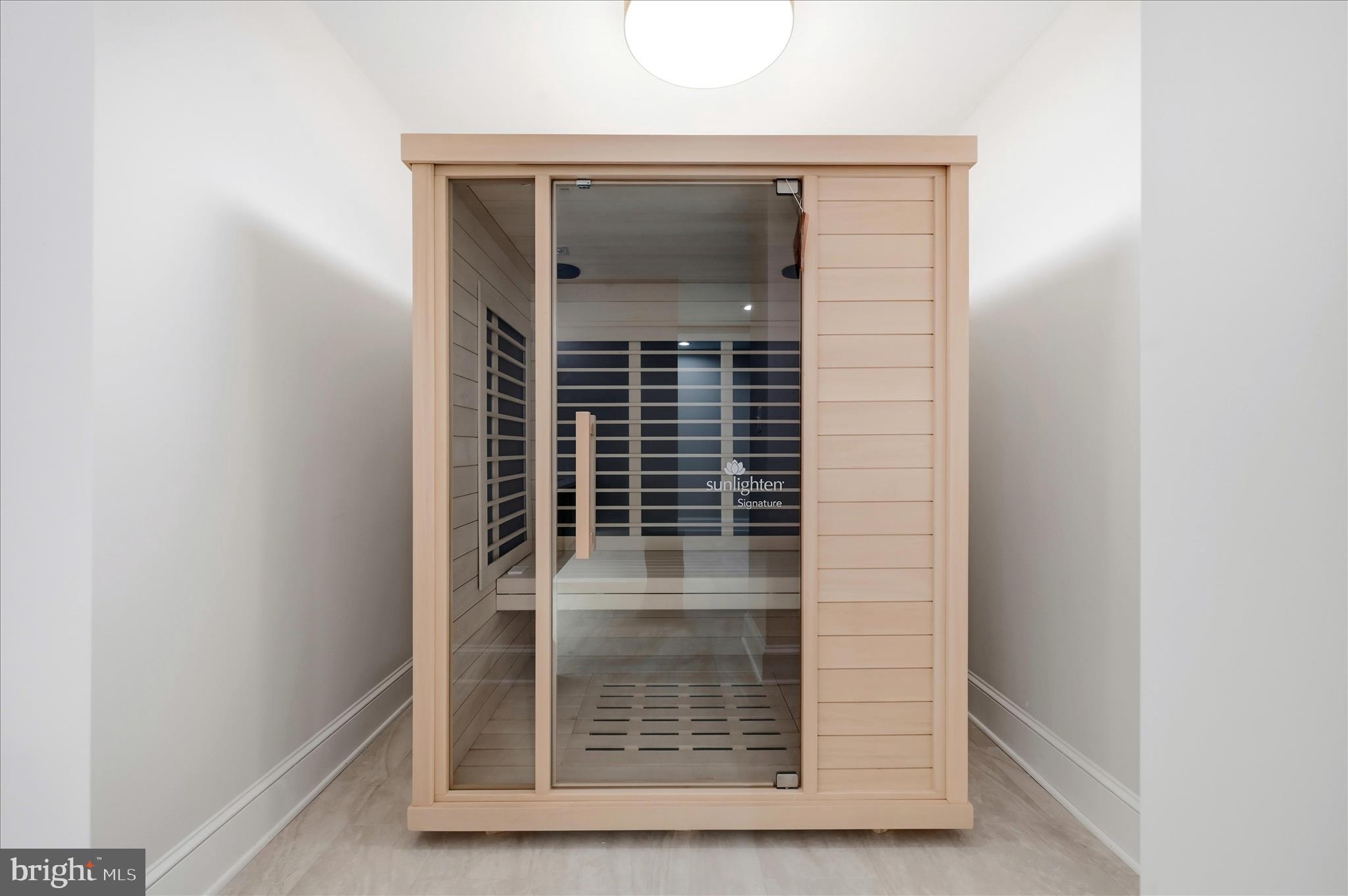 RED HILL - Residential