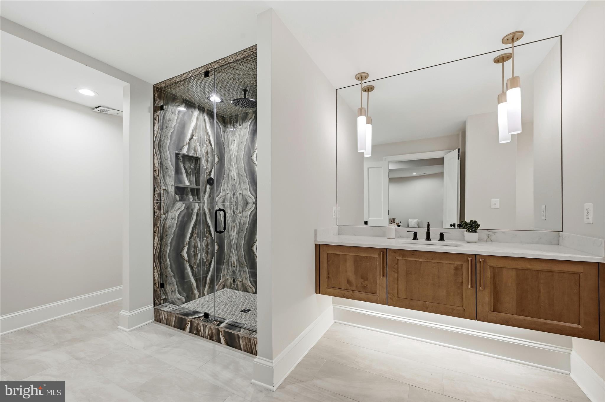 RED HILL - Residential