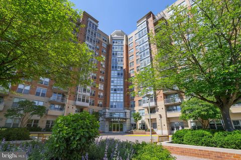 Photo of 11800 Sunset Hills Road #910, RESTON, VA 20190 (MLS # VAFX2309926)