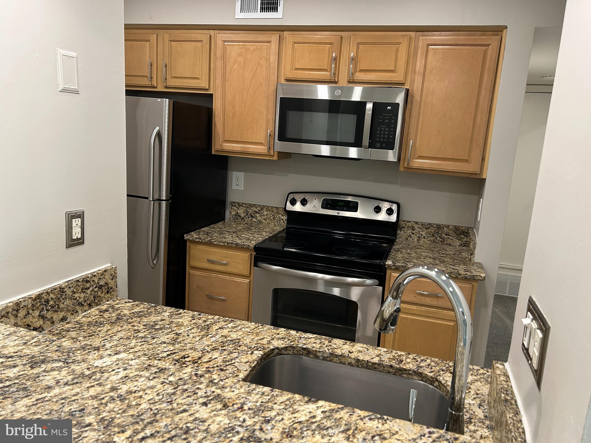 CARDINAL FOREST - Residential Lease