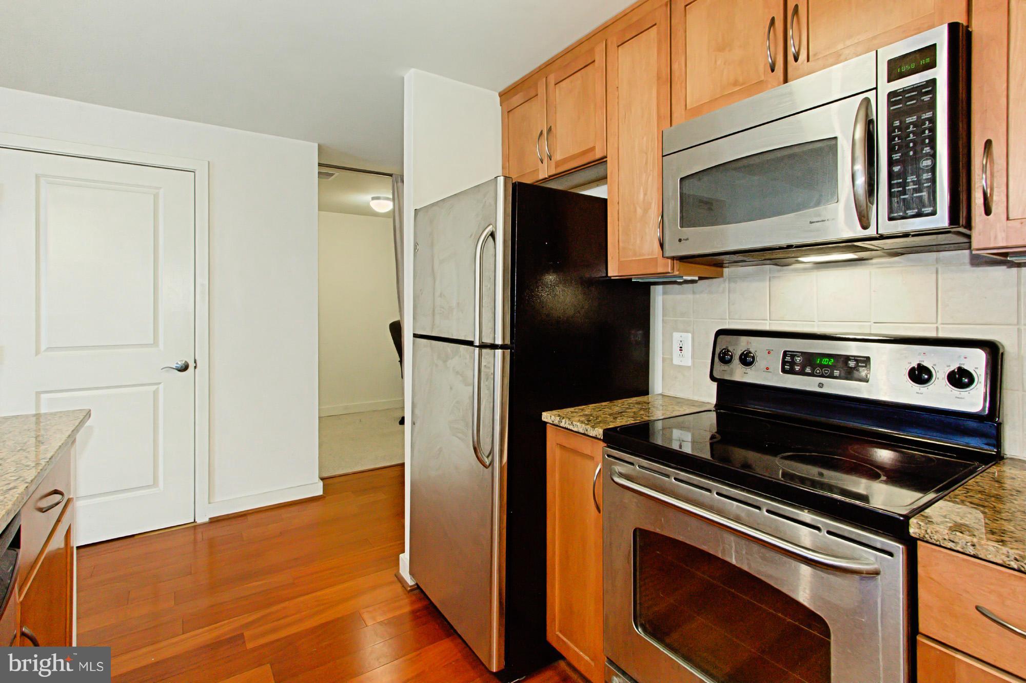 LIBERTY CENTER - Residential Lease