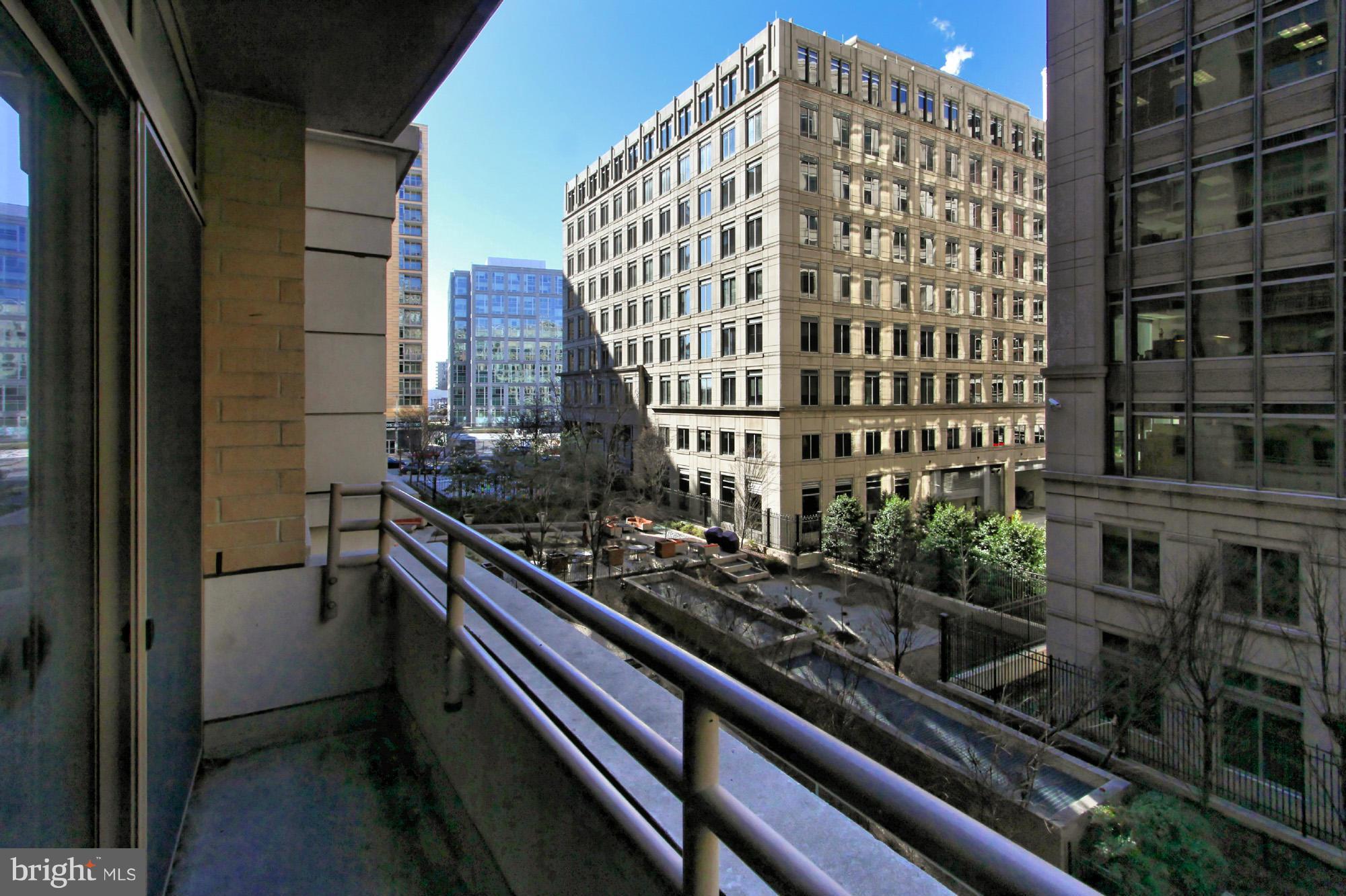 LIBERTY CENTER - Residential Lease