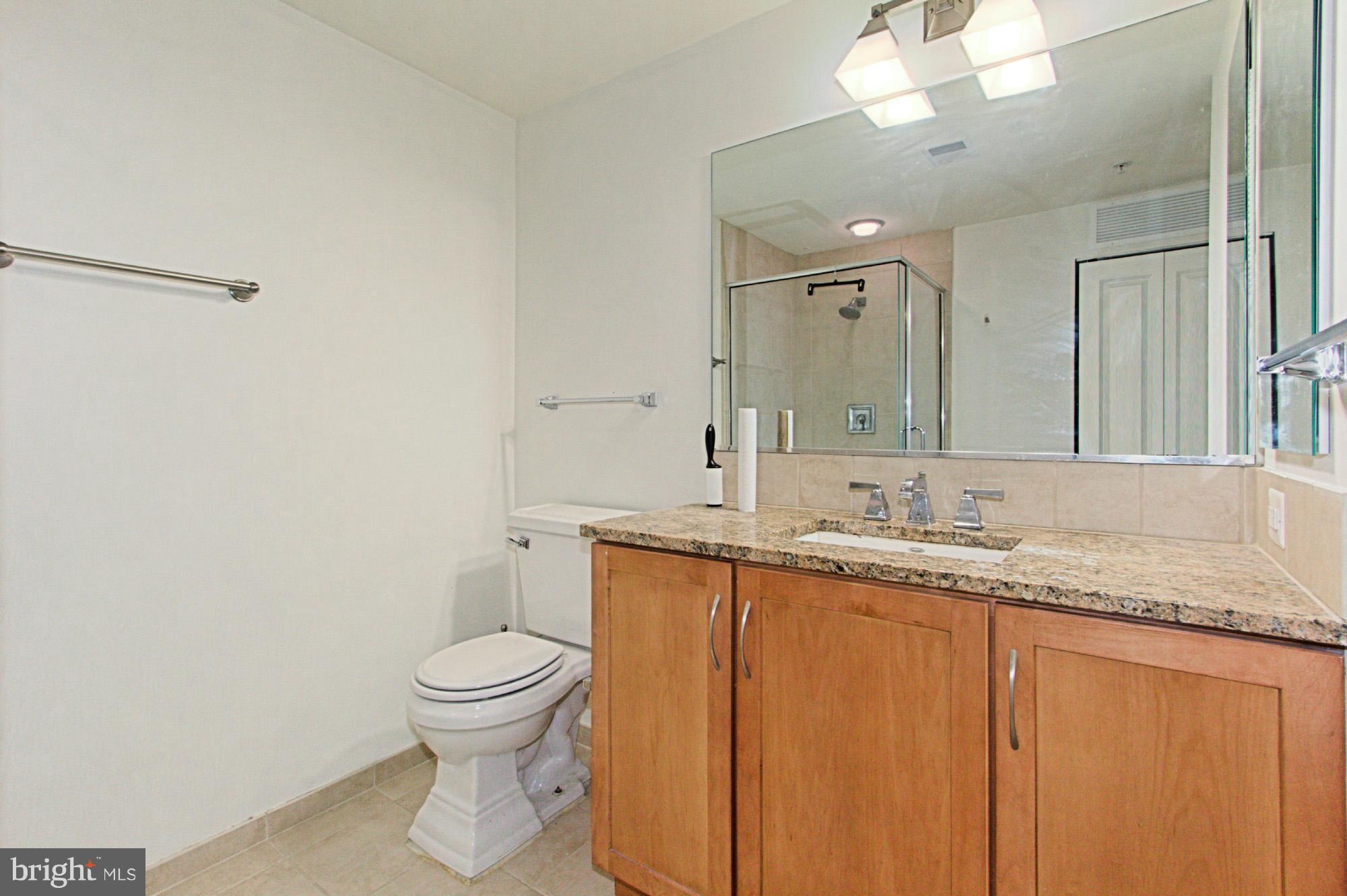 LIBERTY CENTER - Residential Lease