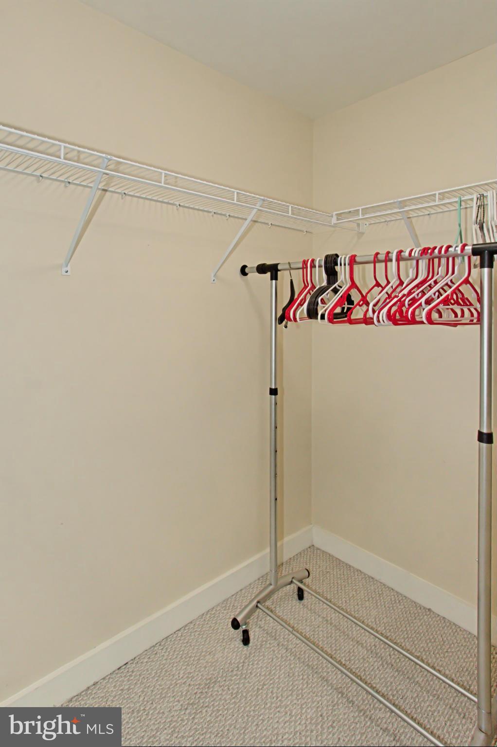 LIBERTY CENTER - Residential Lease