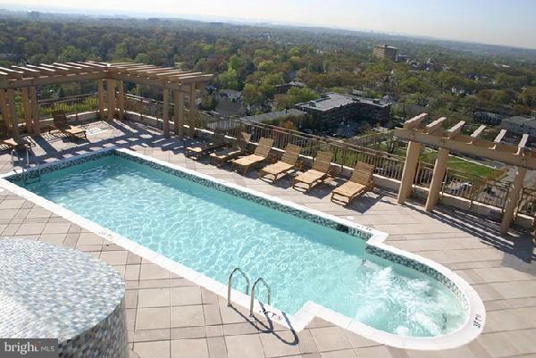 LIBERTY CENTER - Residential Lease