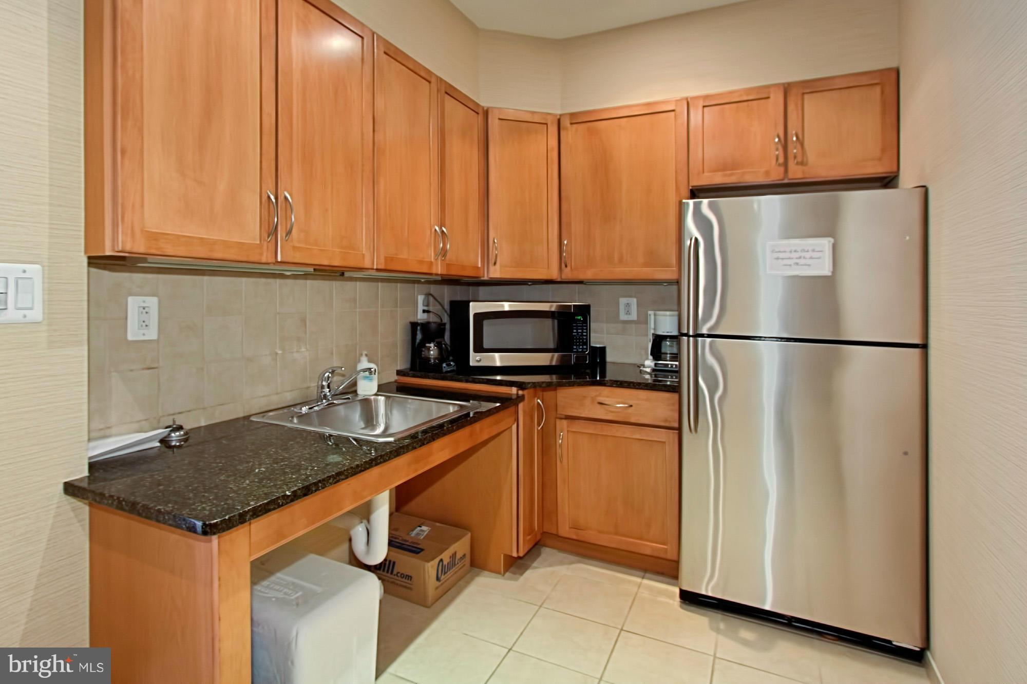 LIBERTY CENTER - Residential Lease