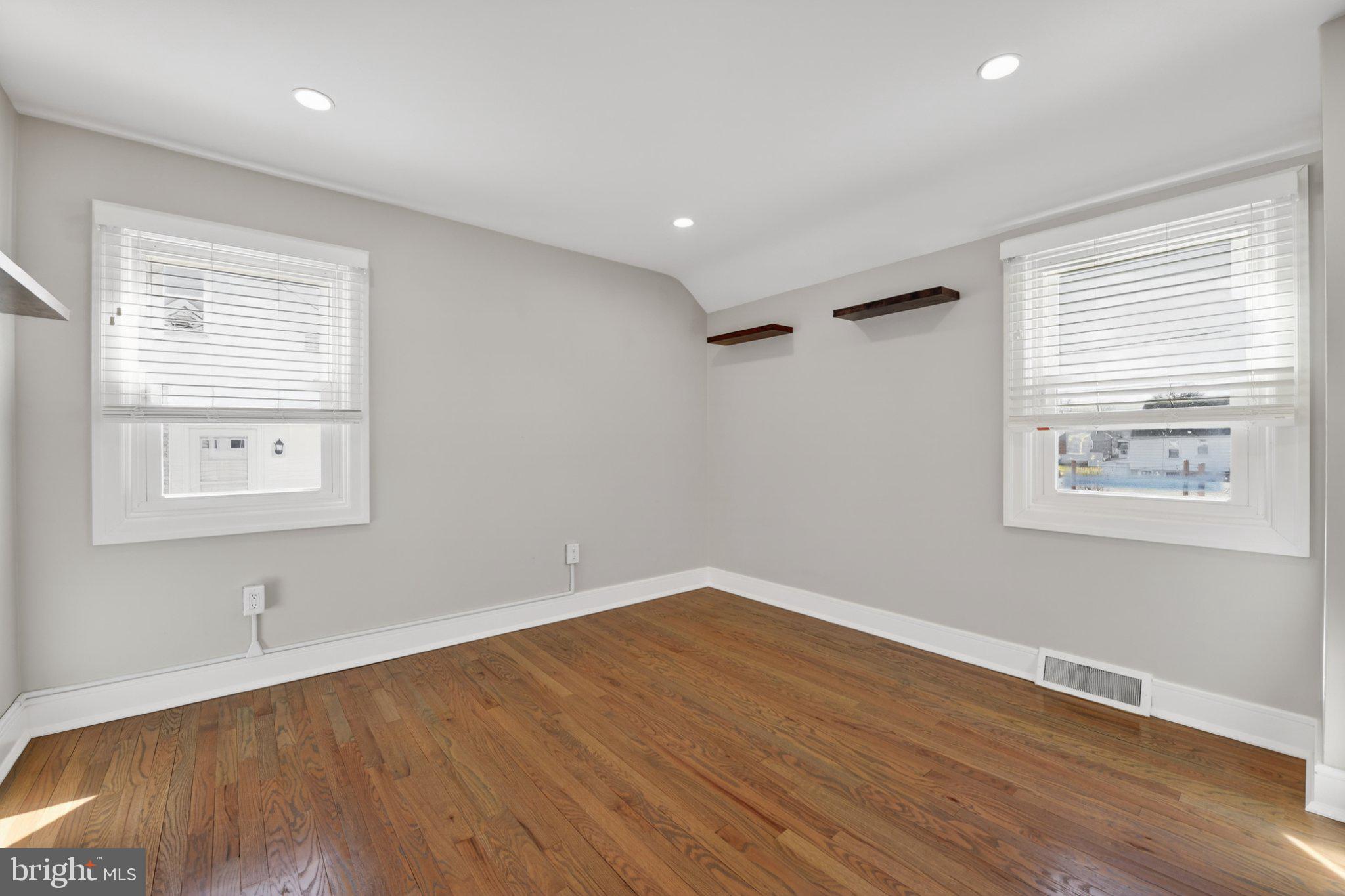 SHILLINGTON - Residential