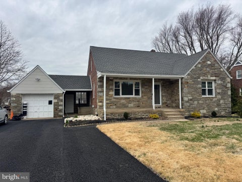 Homes For Rent - 36 Gravel Hill Road<br/> Bucks County, HUNTINGDON VALLEY, PA 19006