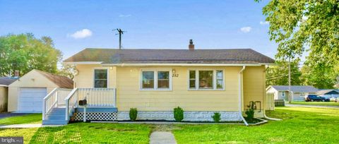 Homes For Sale - 252 G Street<br/> CARNEYS POINT, NJ 08069