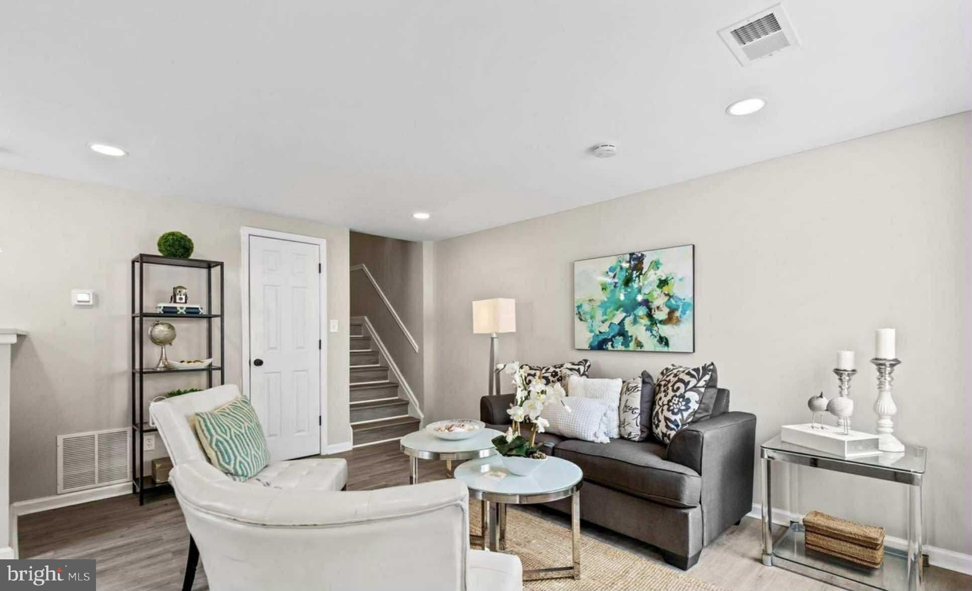 NATHANS HILL - Residential Lease