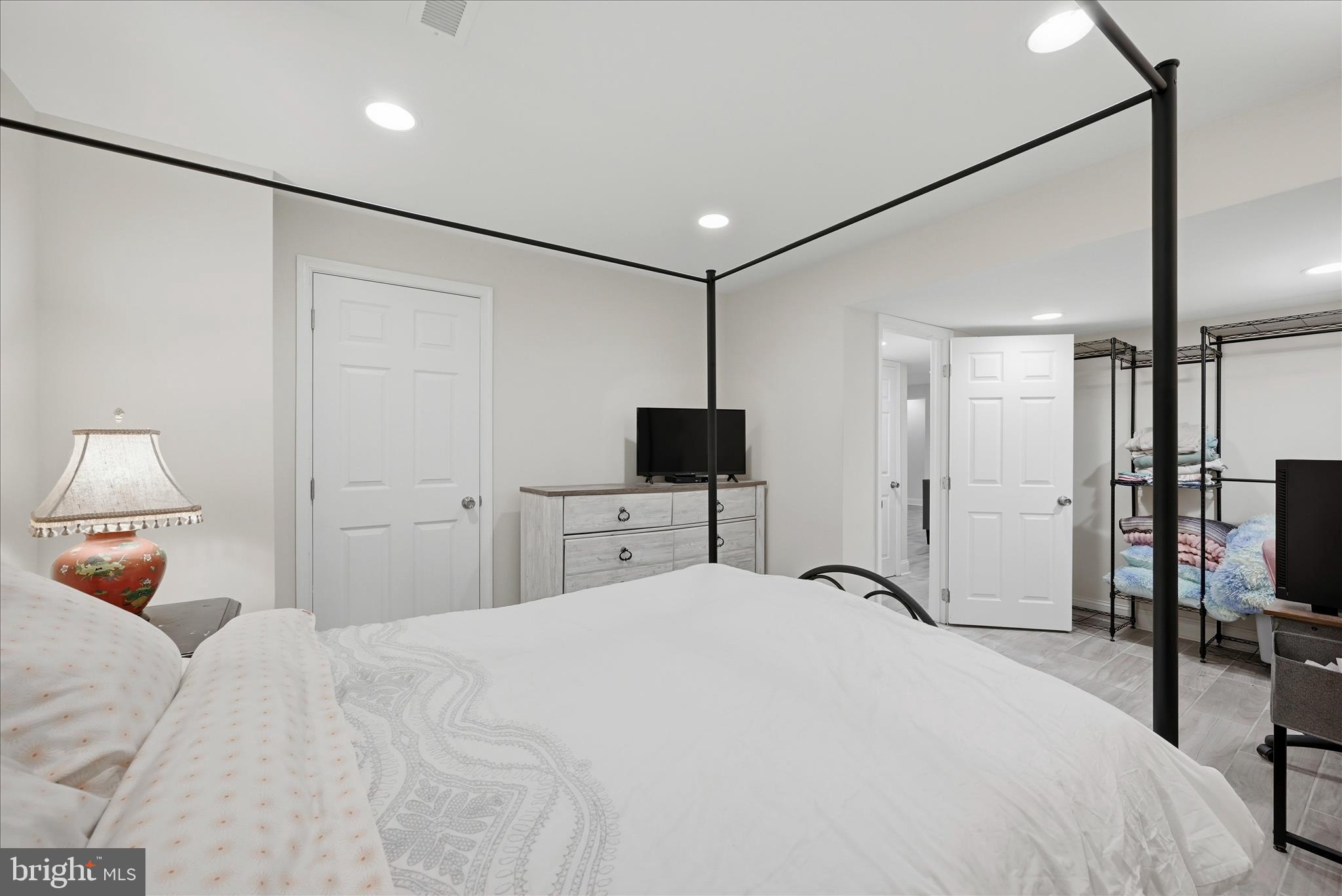 RAVENWING - Residential