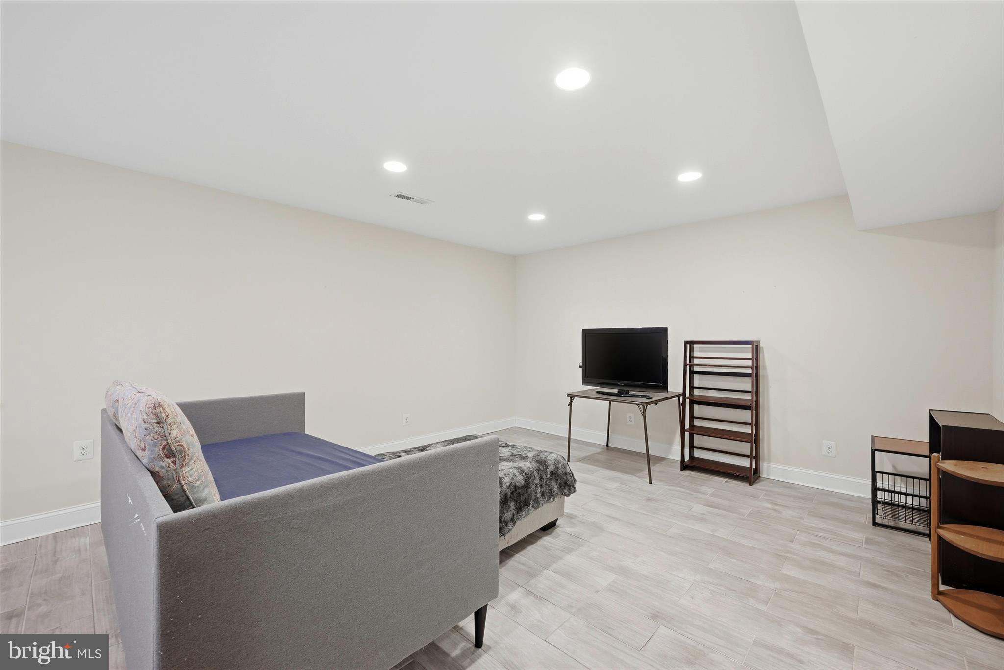 RAVENWING - Residential