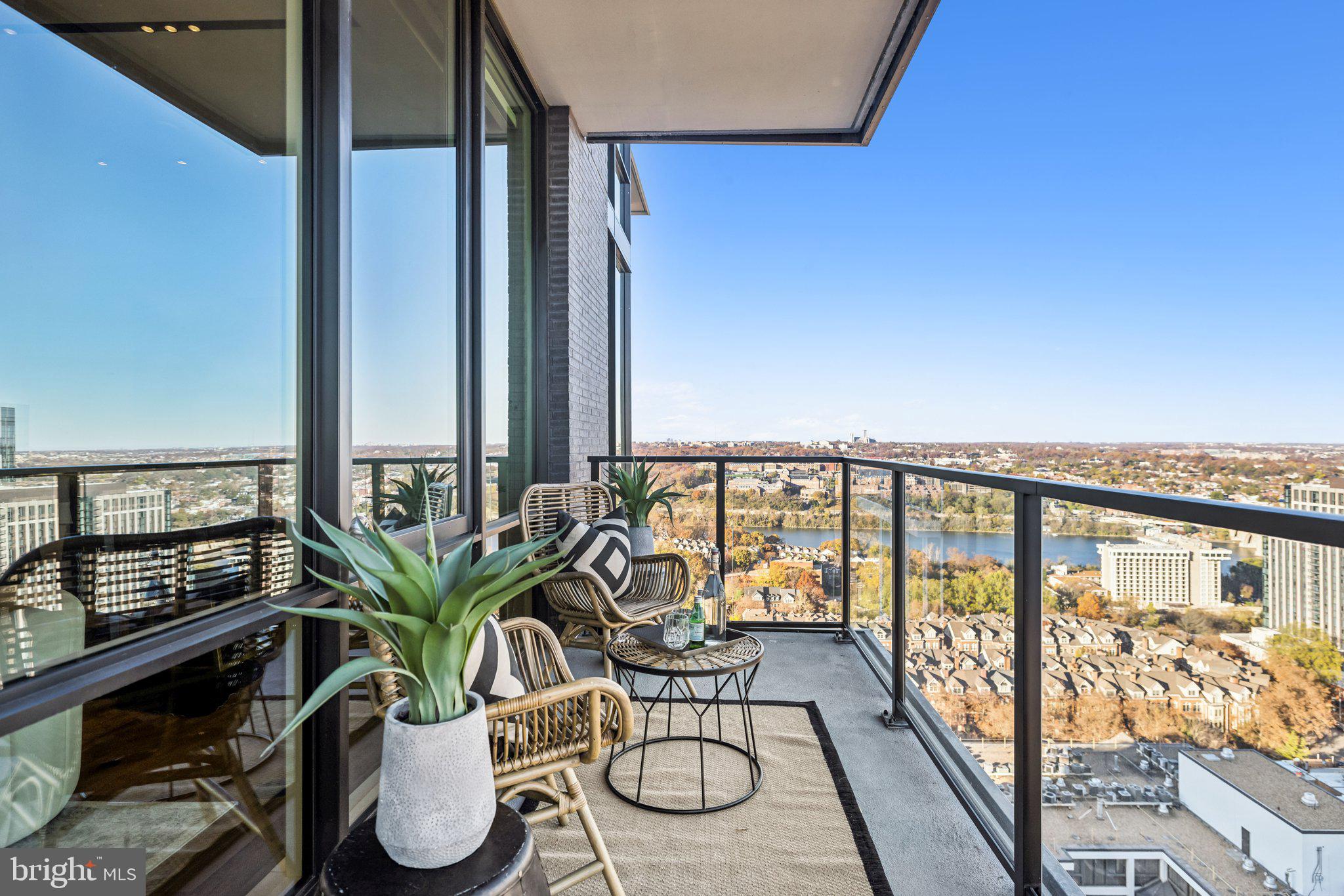 ROSSLYN - Residential