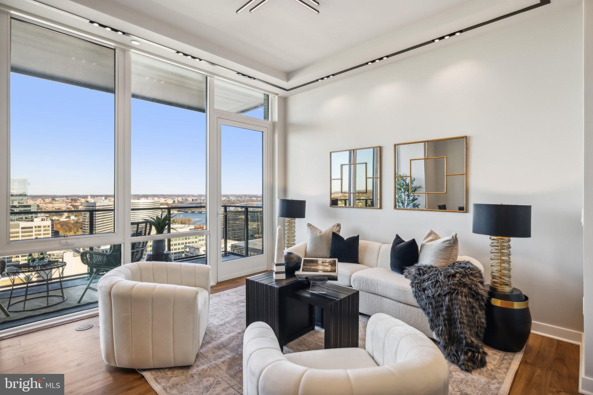 ROSSLYN - Residential