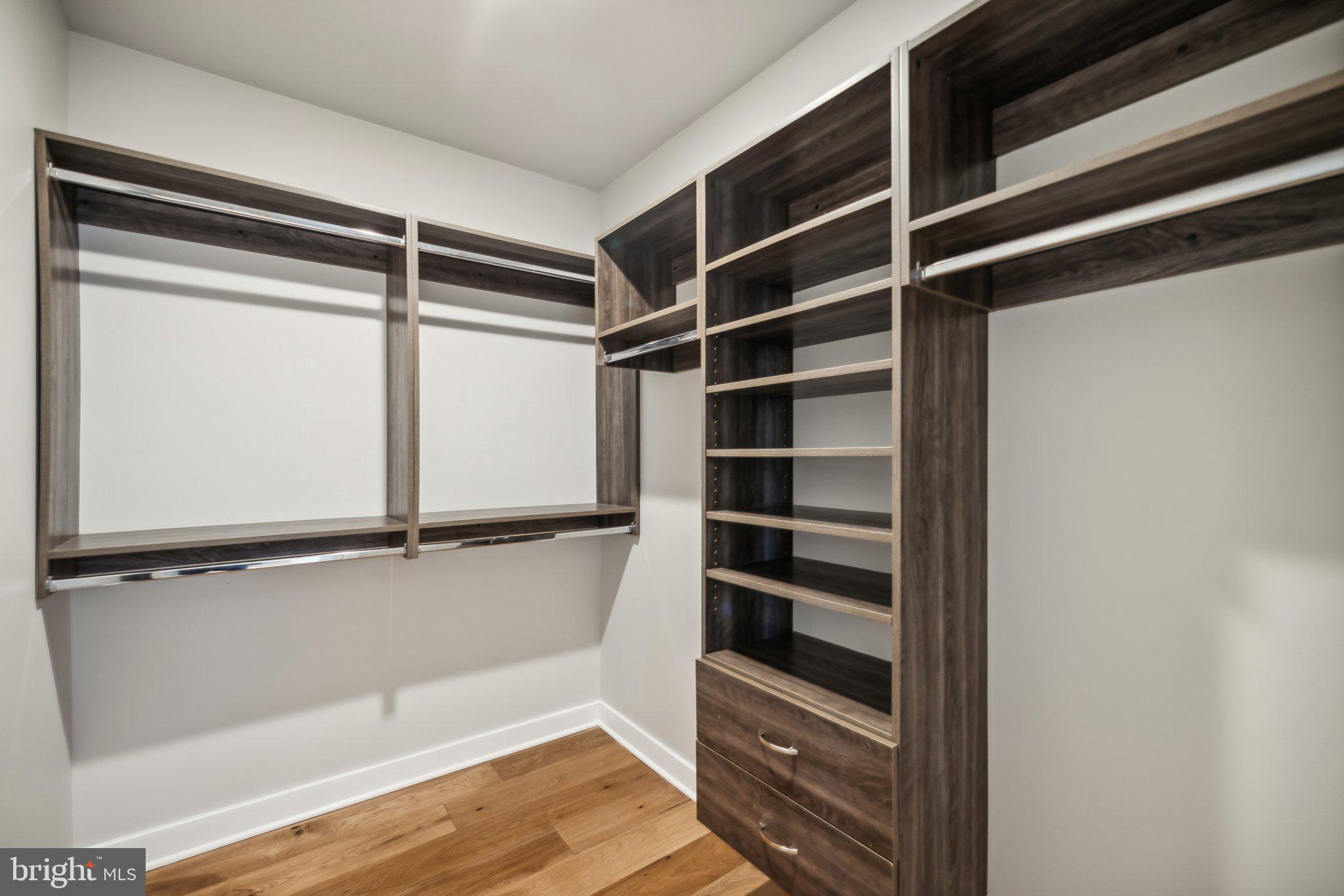 ROSSLYN - Residential