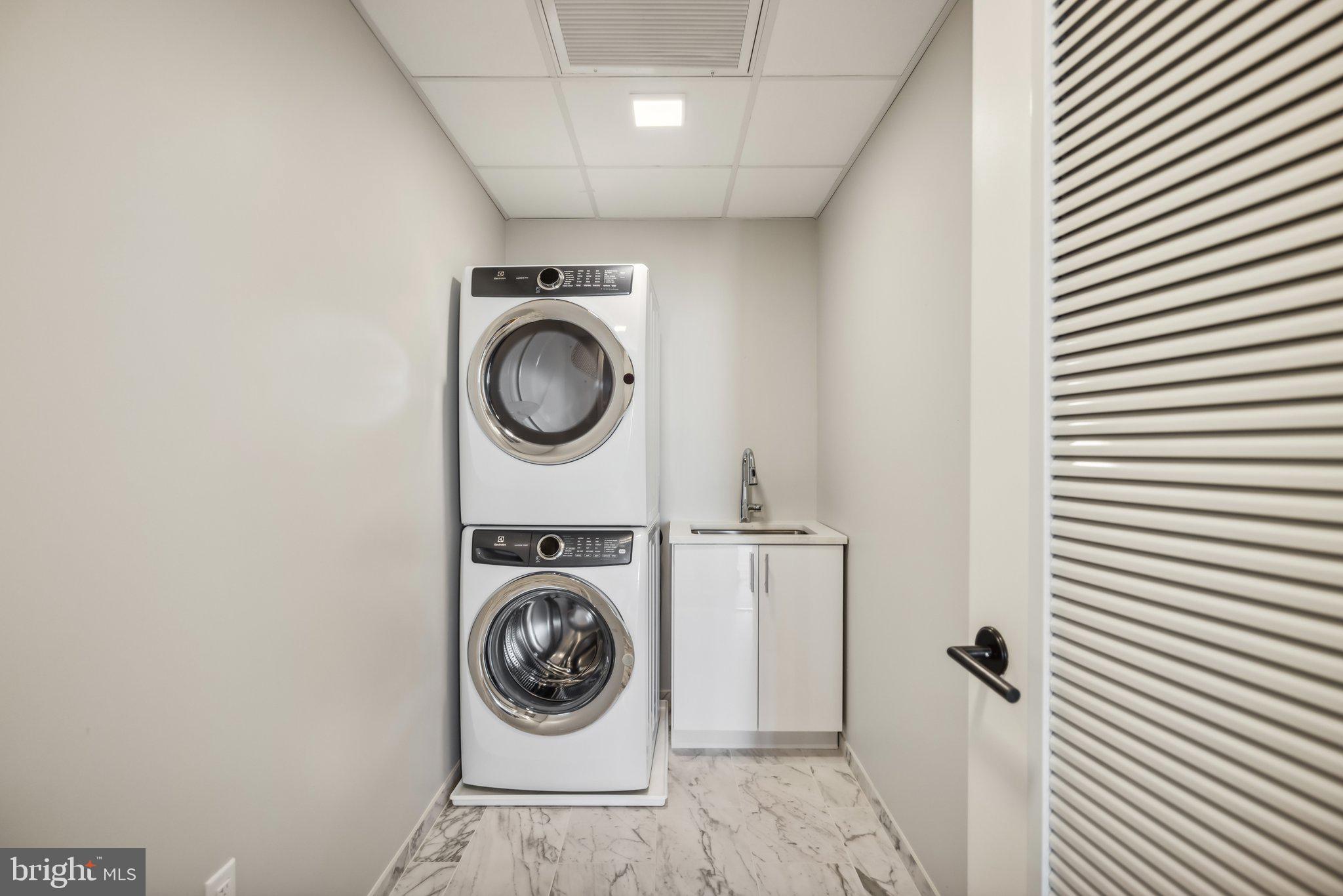 ROSSLYN - Residential