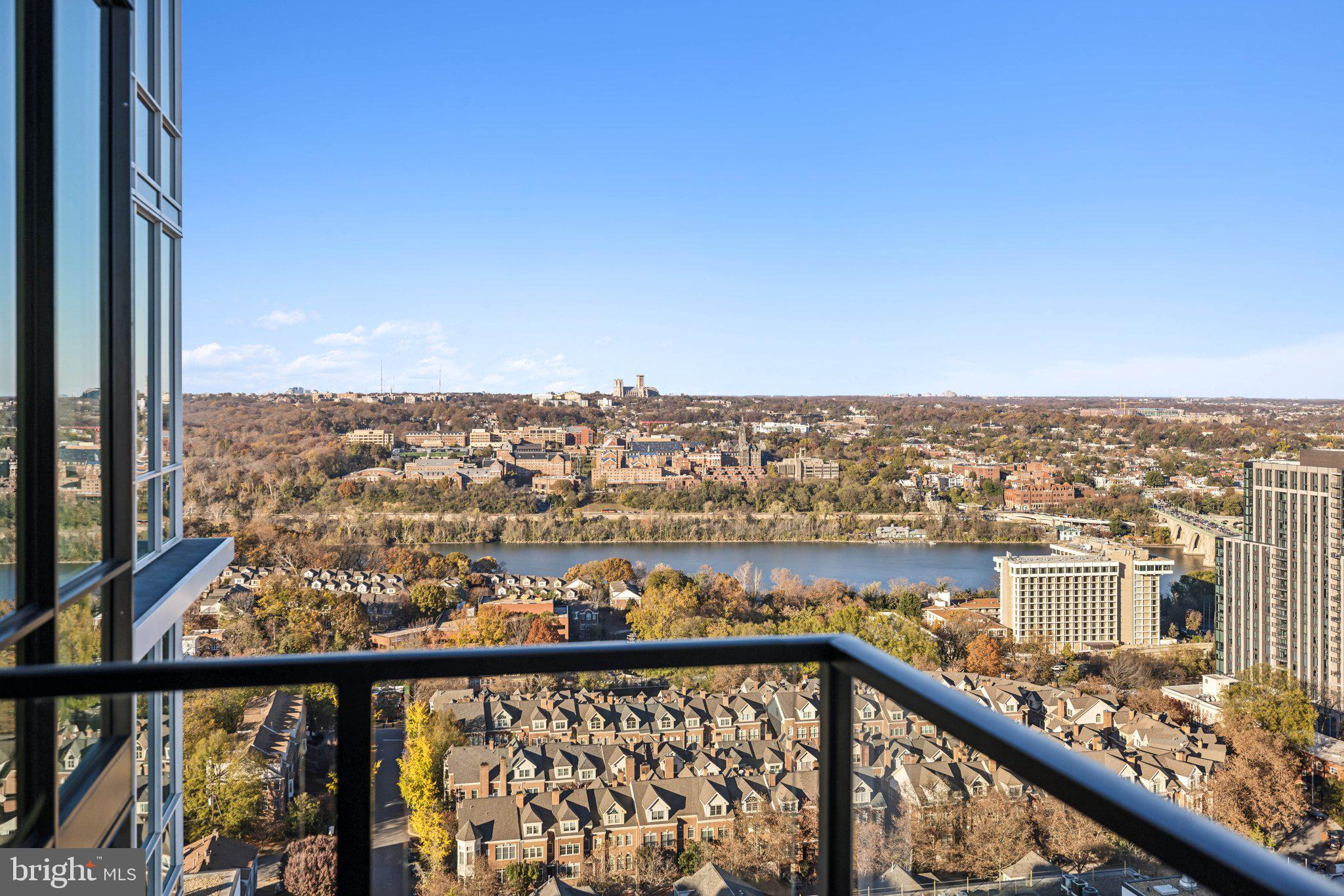 ROSSLYN - Residential