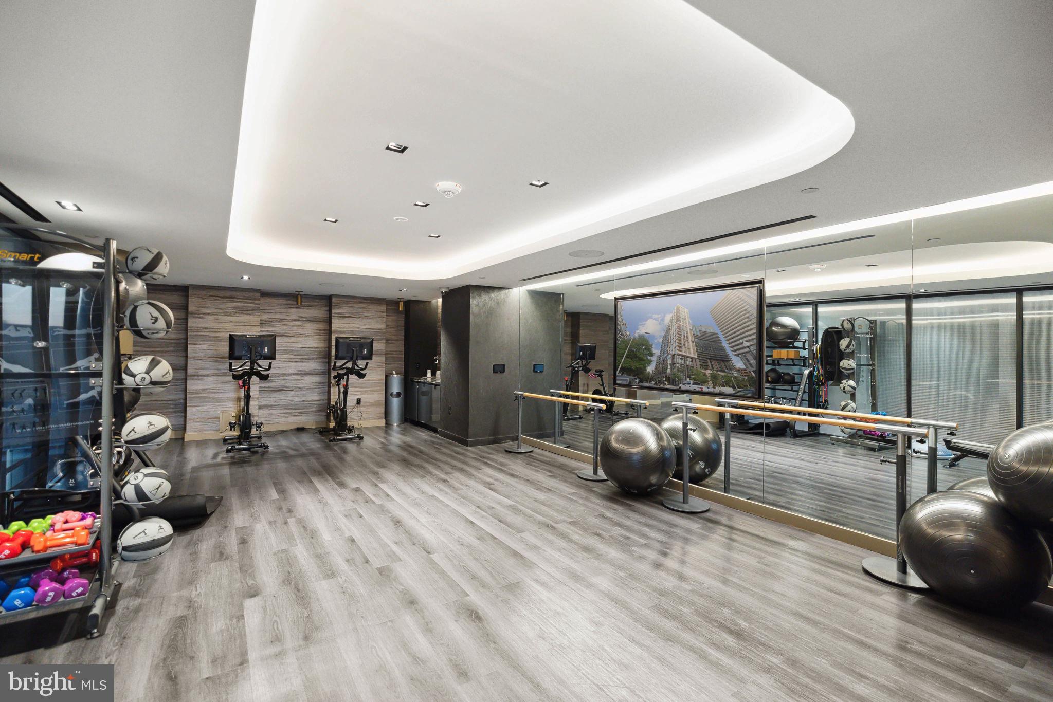 ROSSLYN - Residential