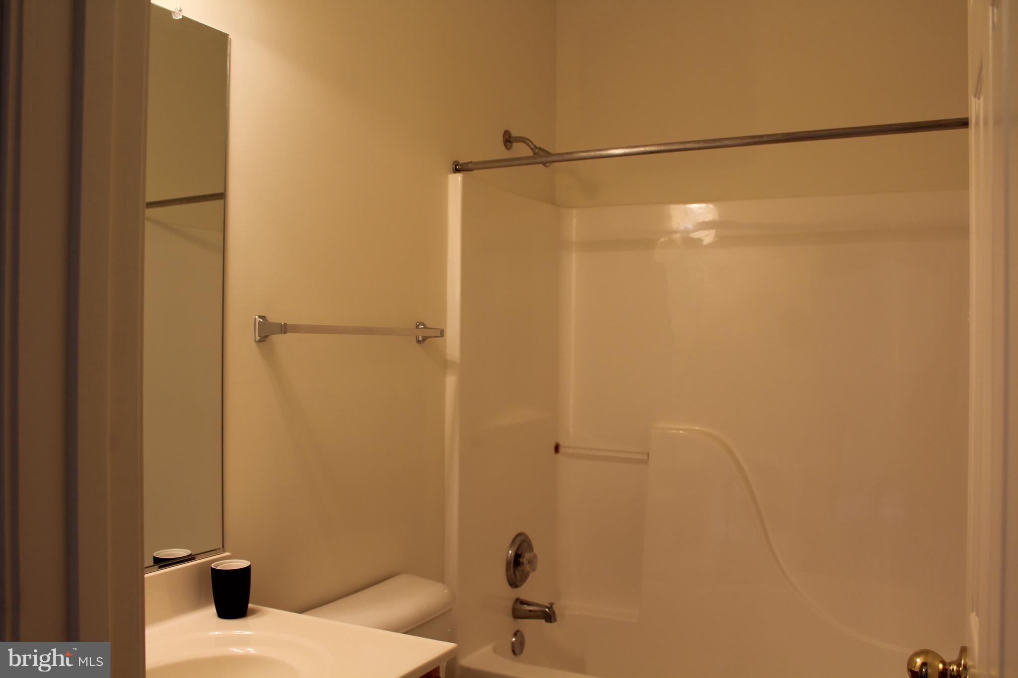 REDWOOD LAKES - Residential