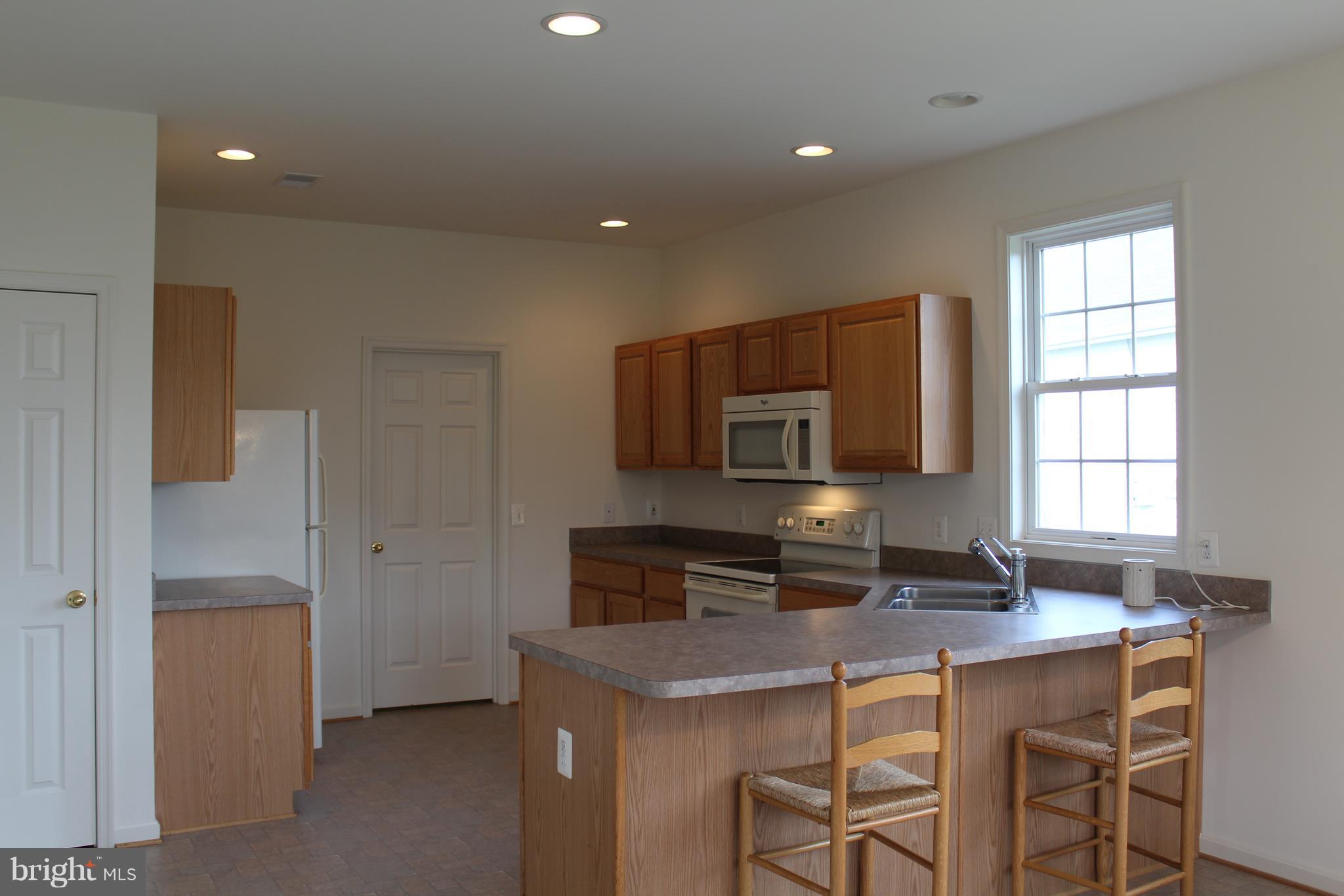 REDWOOD LAKES - Residential