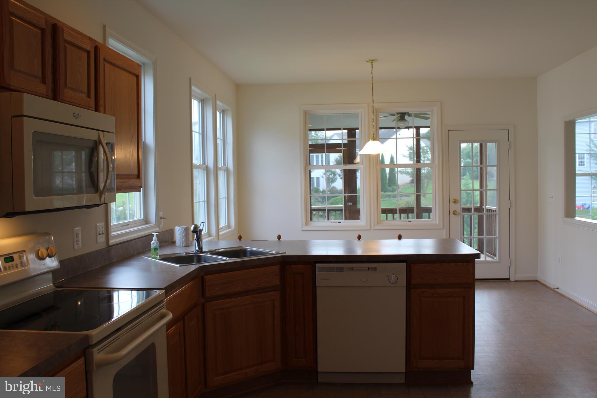 REDWOOD LAKES - Residential