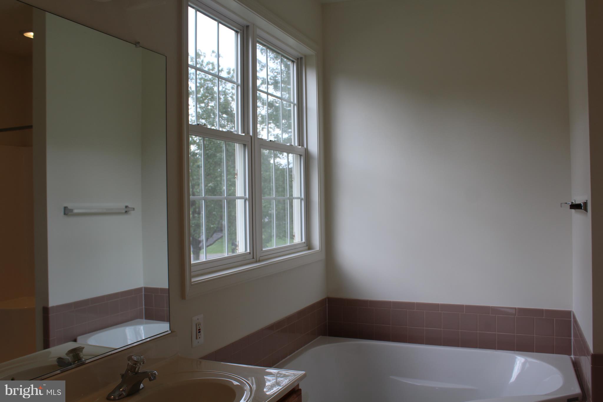 REDWOOD LAKES - Residential