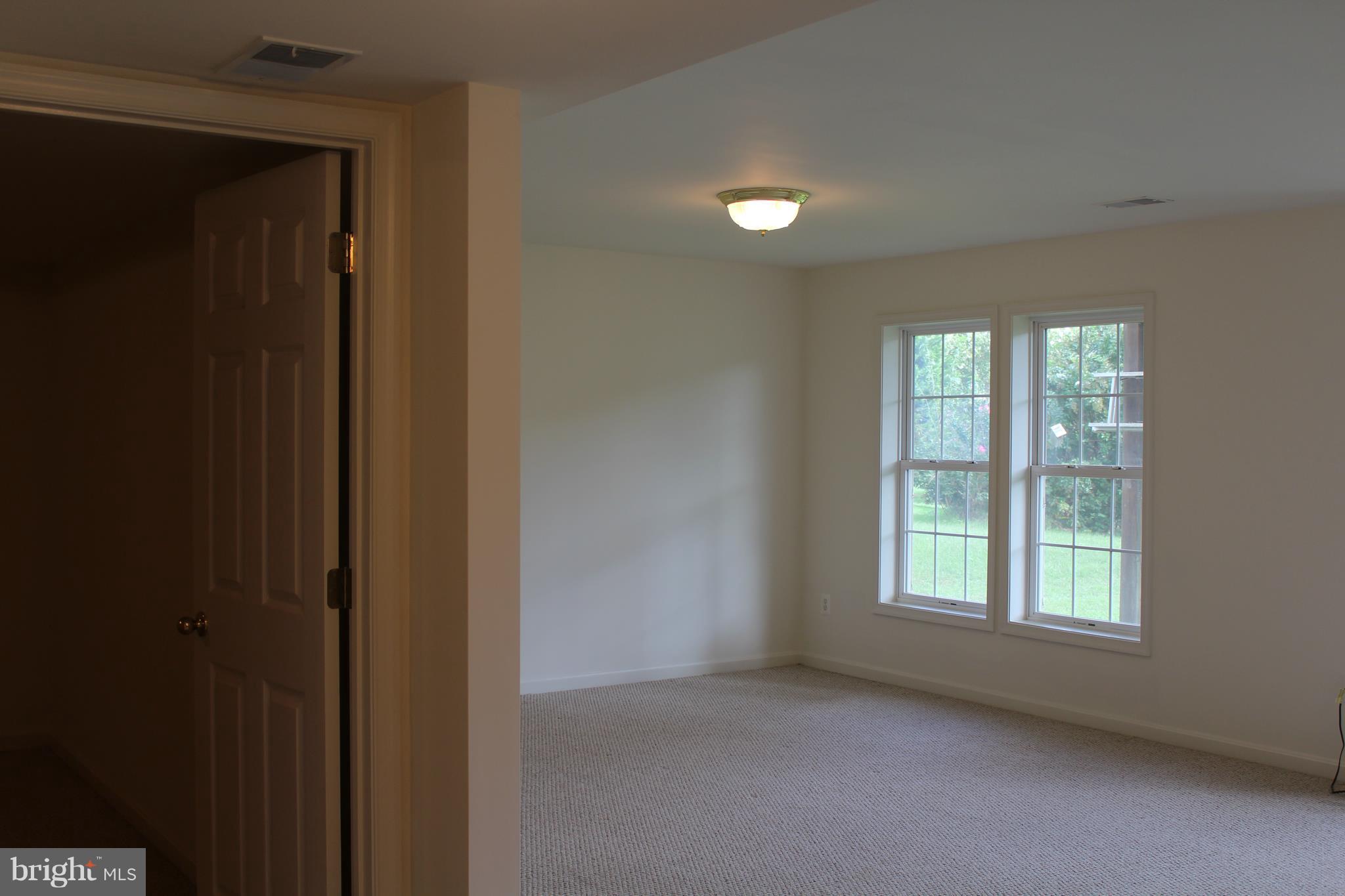 REDWOOD LAKES - Residential