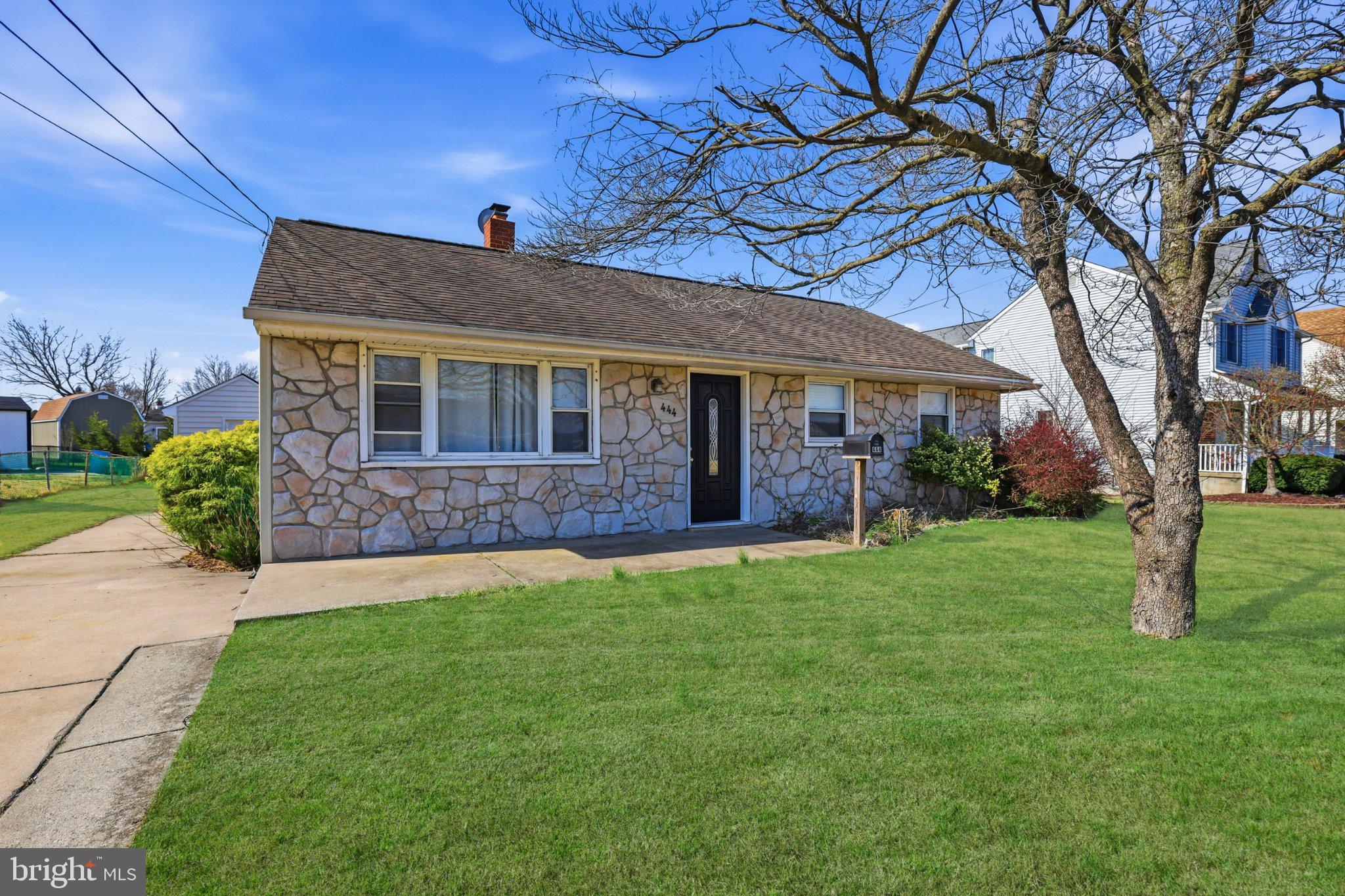 444 COLONIAL ROAD