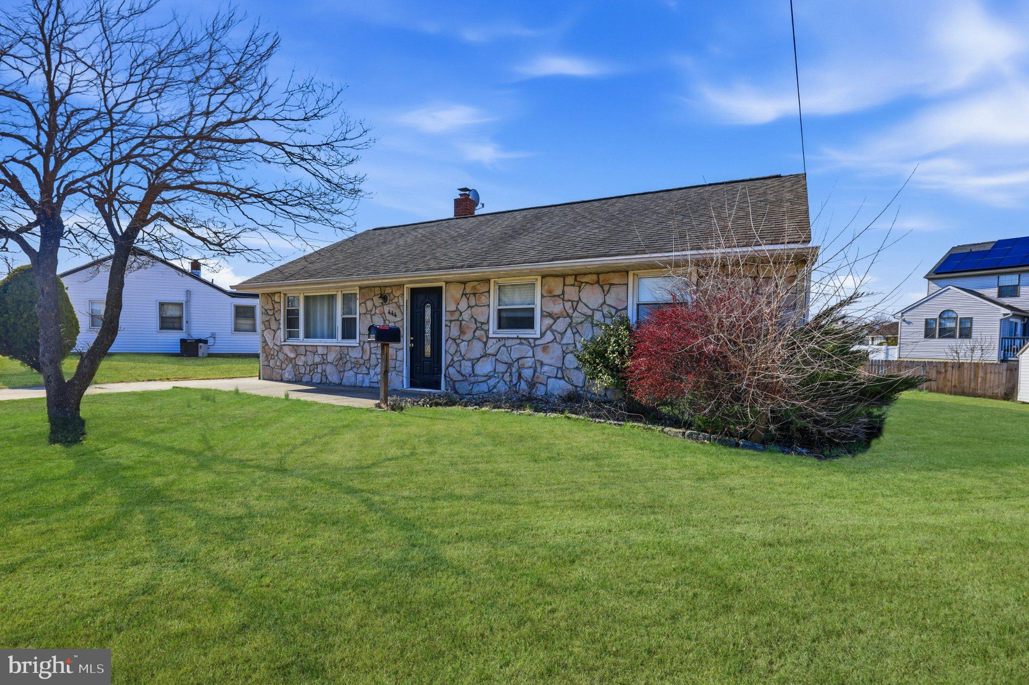 444 COLONIAL ROAD