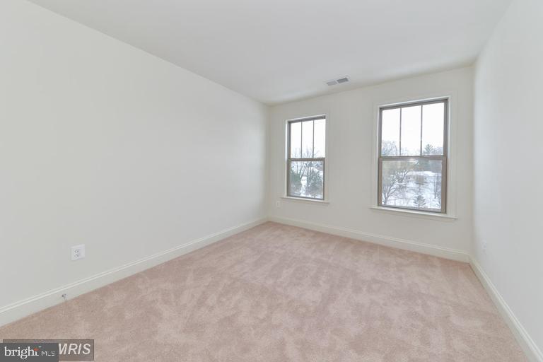 VALLEY VIEW ESTATES - Residential Lease