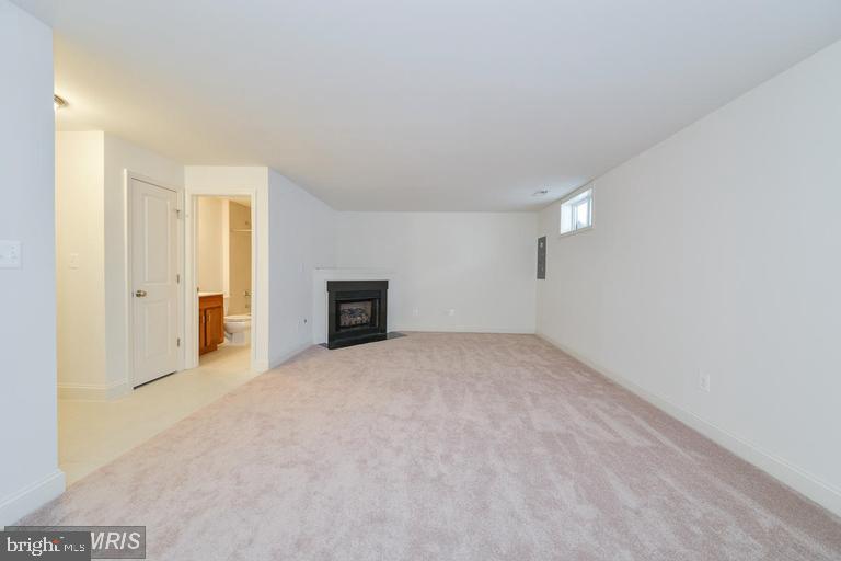 VALLEY VIEW ESTATES - Residential Lease