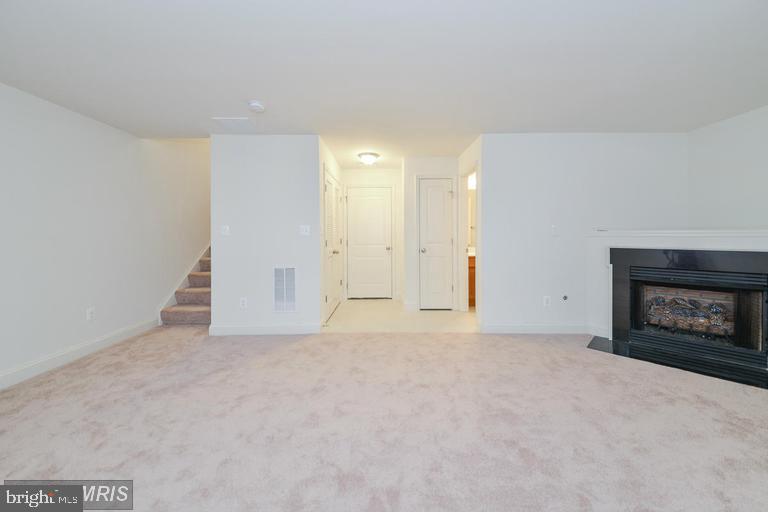 VALLEY VIEW ESTATES - Residential Lease