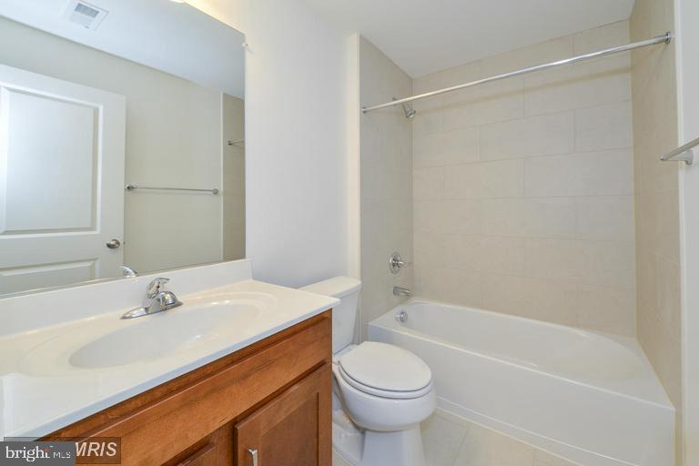 VALLEY VIEW ESTATES - Residential Lease