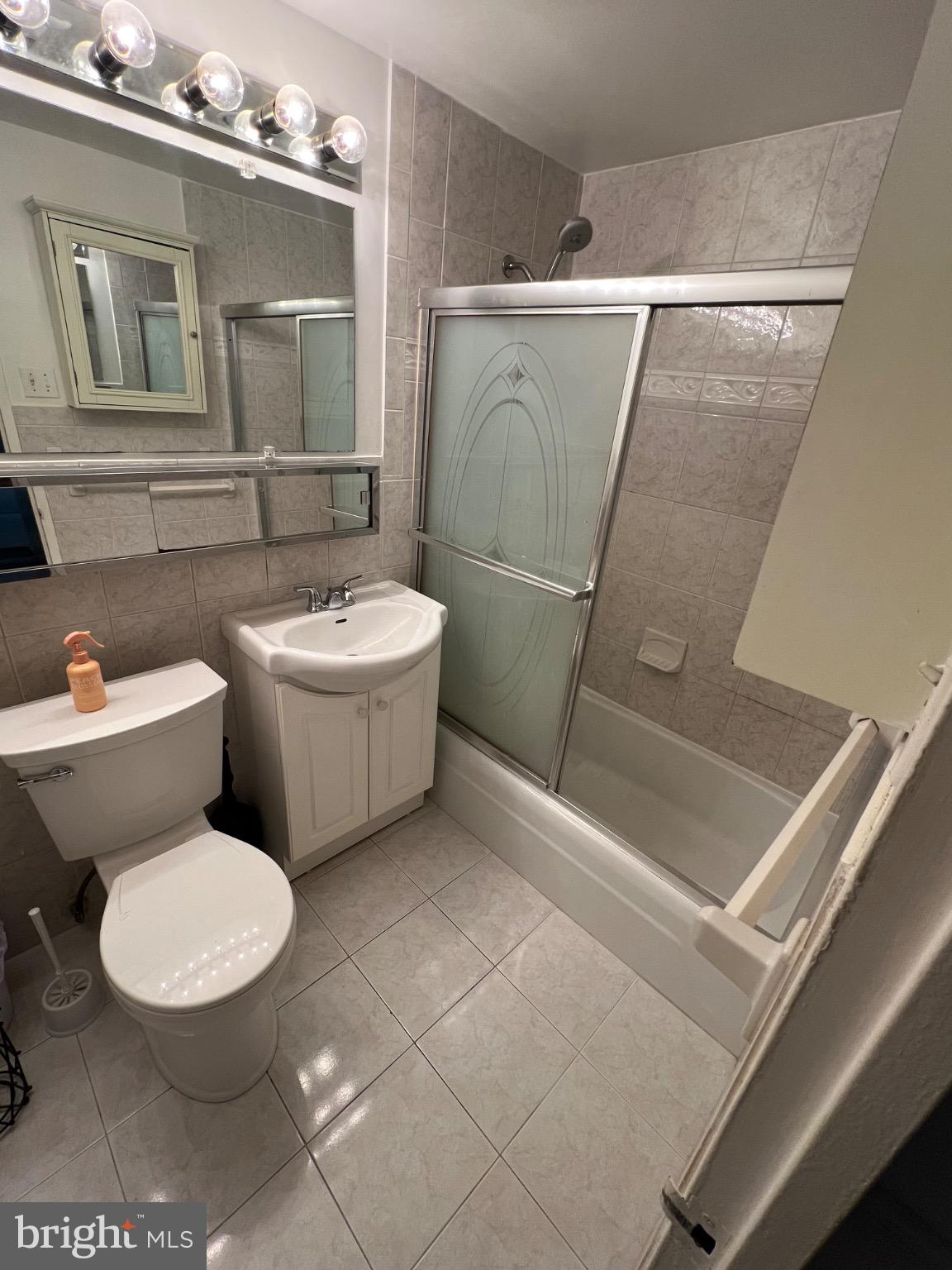 FORTY SIX HUNDRED - Residential