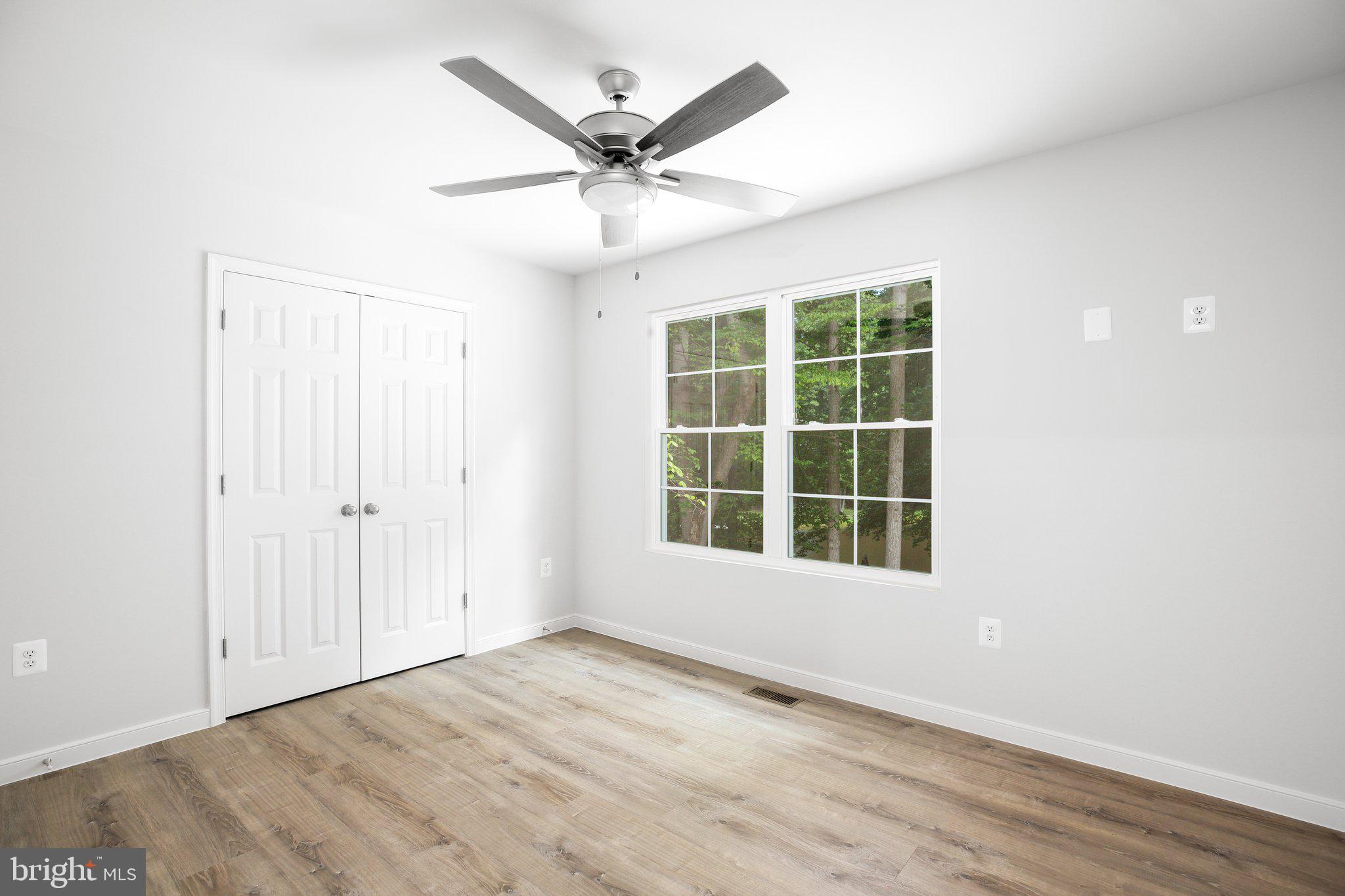 LAKE LAND OR - Residential