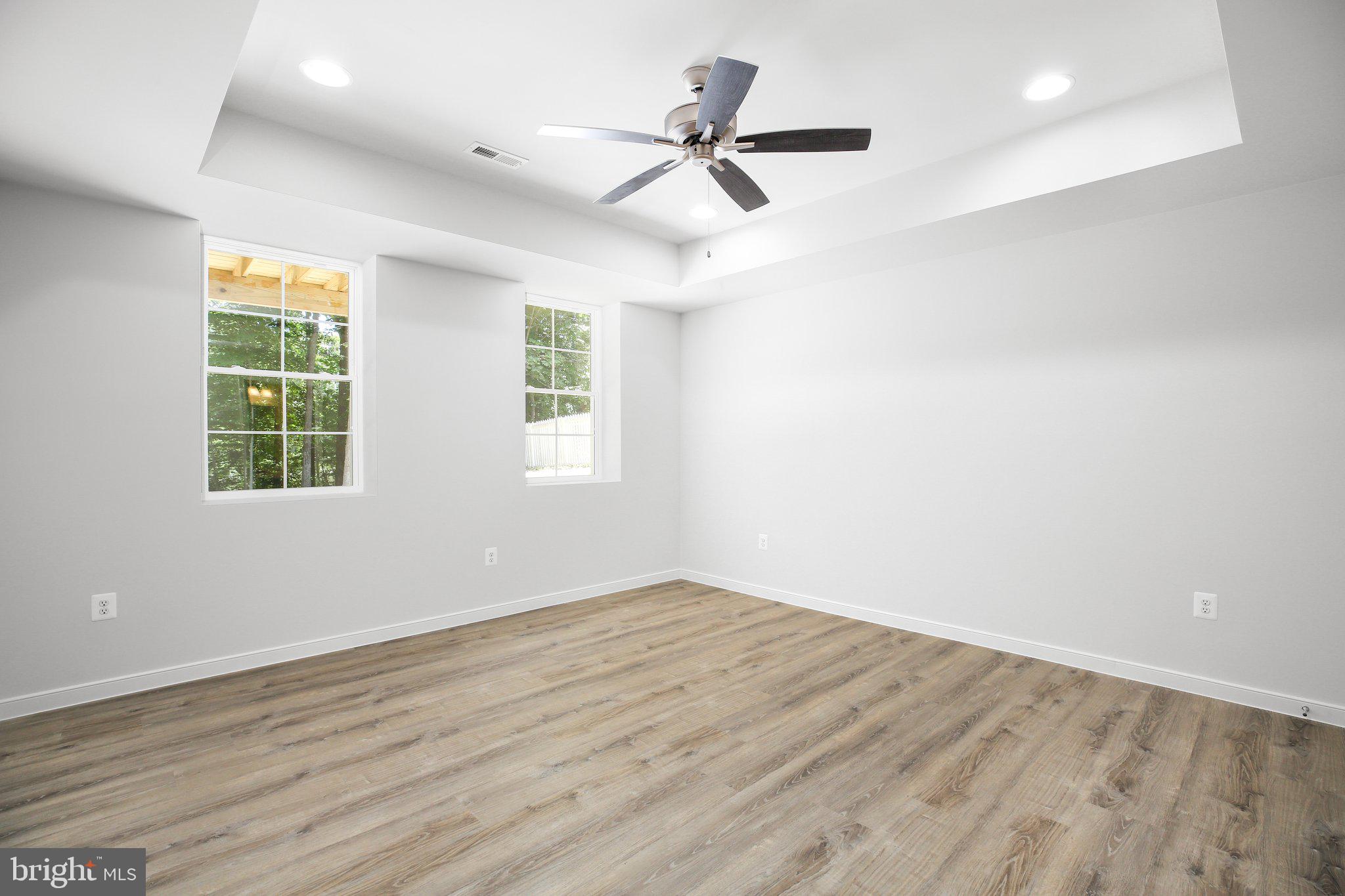 LAKE LAND OR - Residential