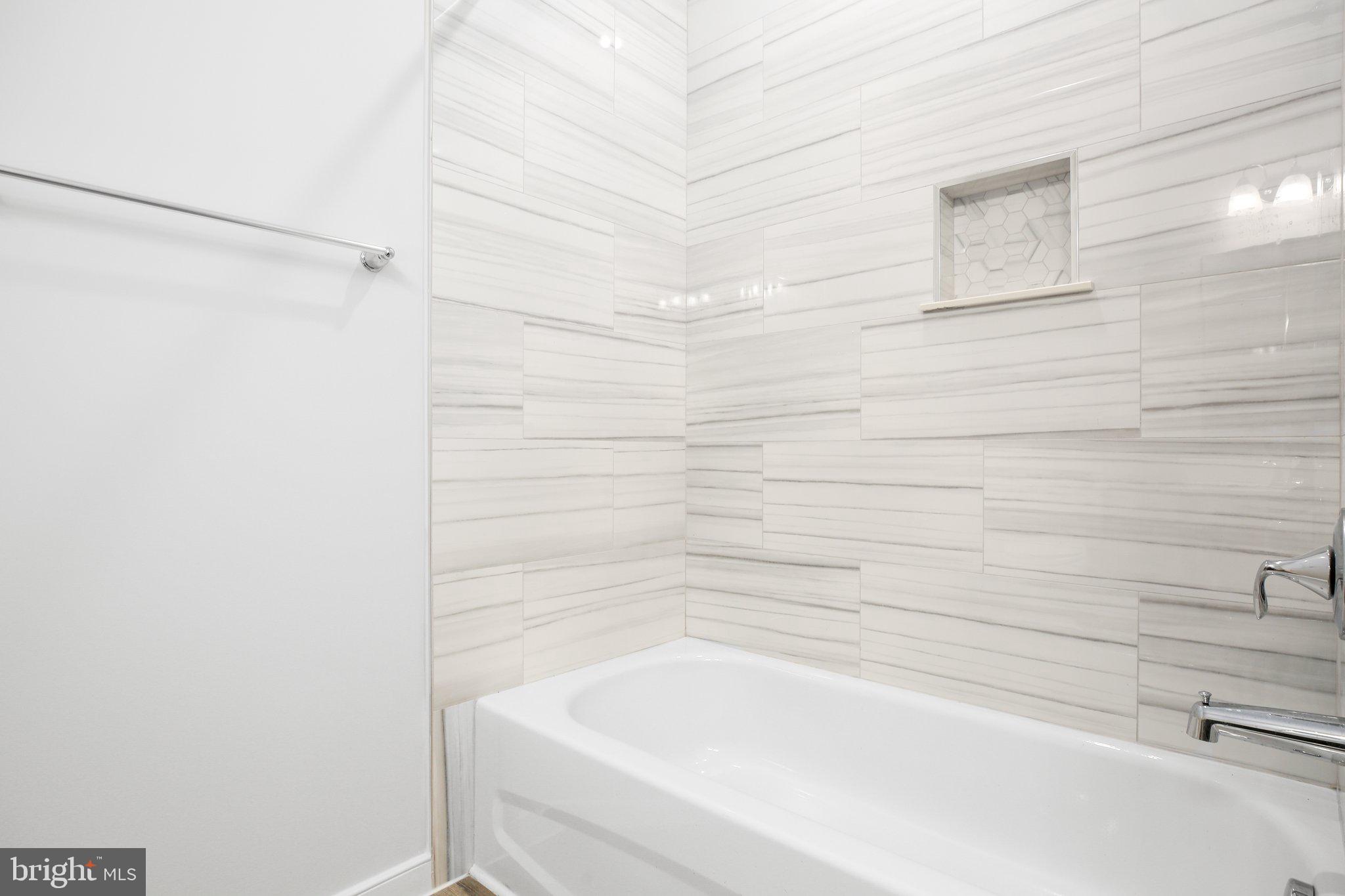 LAKE LAND OR - Residential