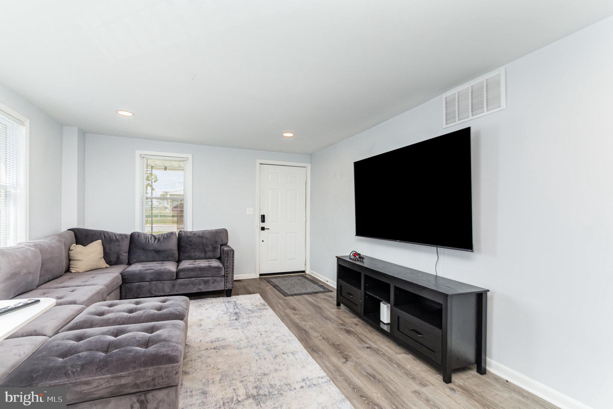 ESSEX - Residential Lease