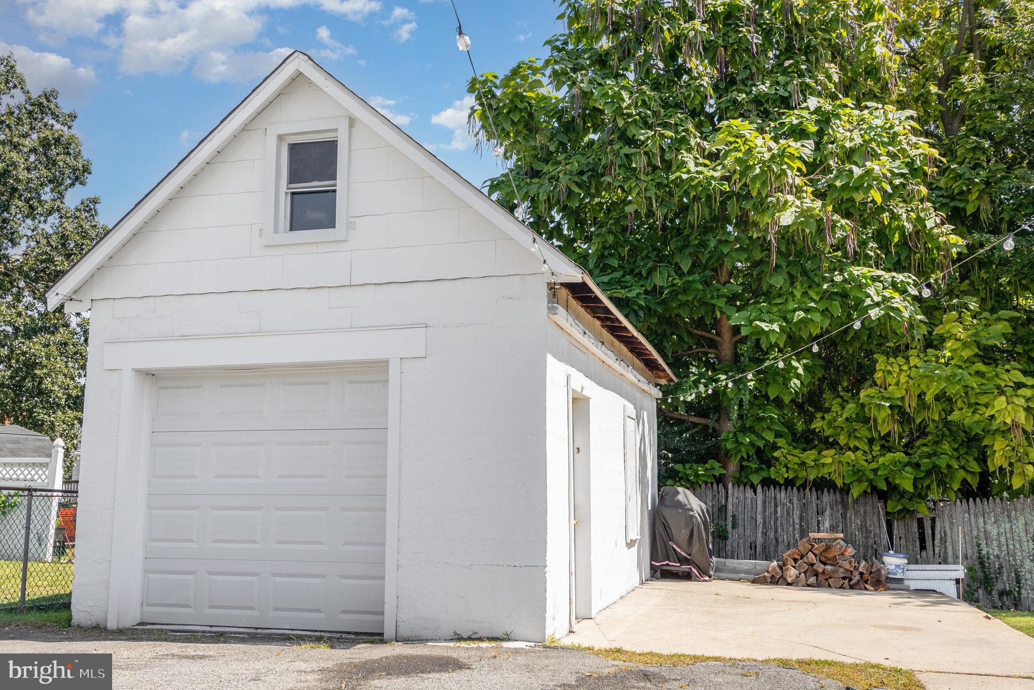 ESSEX - Residential Lease