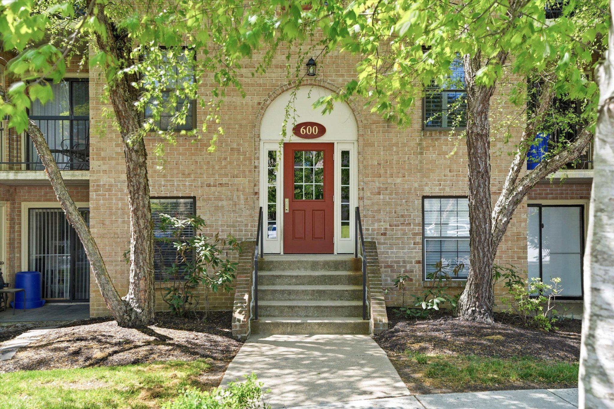 Photo 1 of 26 — 623 WASHINGTON PLACE, CHESTERBROOK, PA 19087