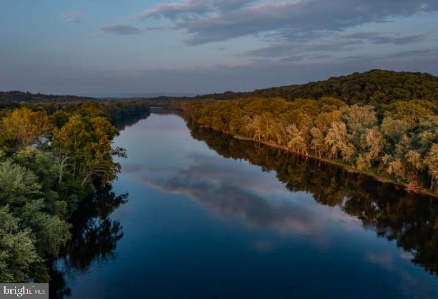 BROOKFIELD ON THE POTOMAC - Residential