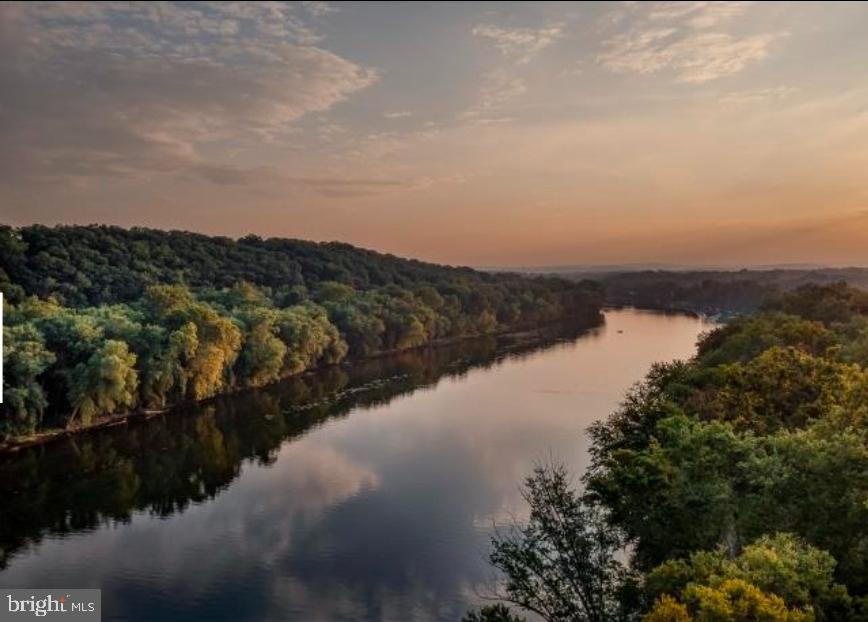 BROOKFIELD ON THE POTOMAC - Residential