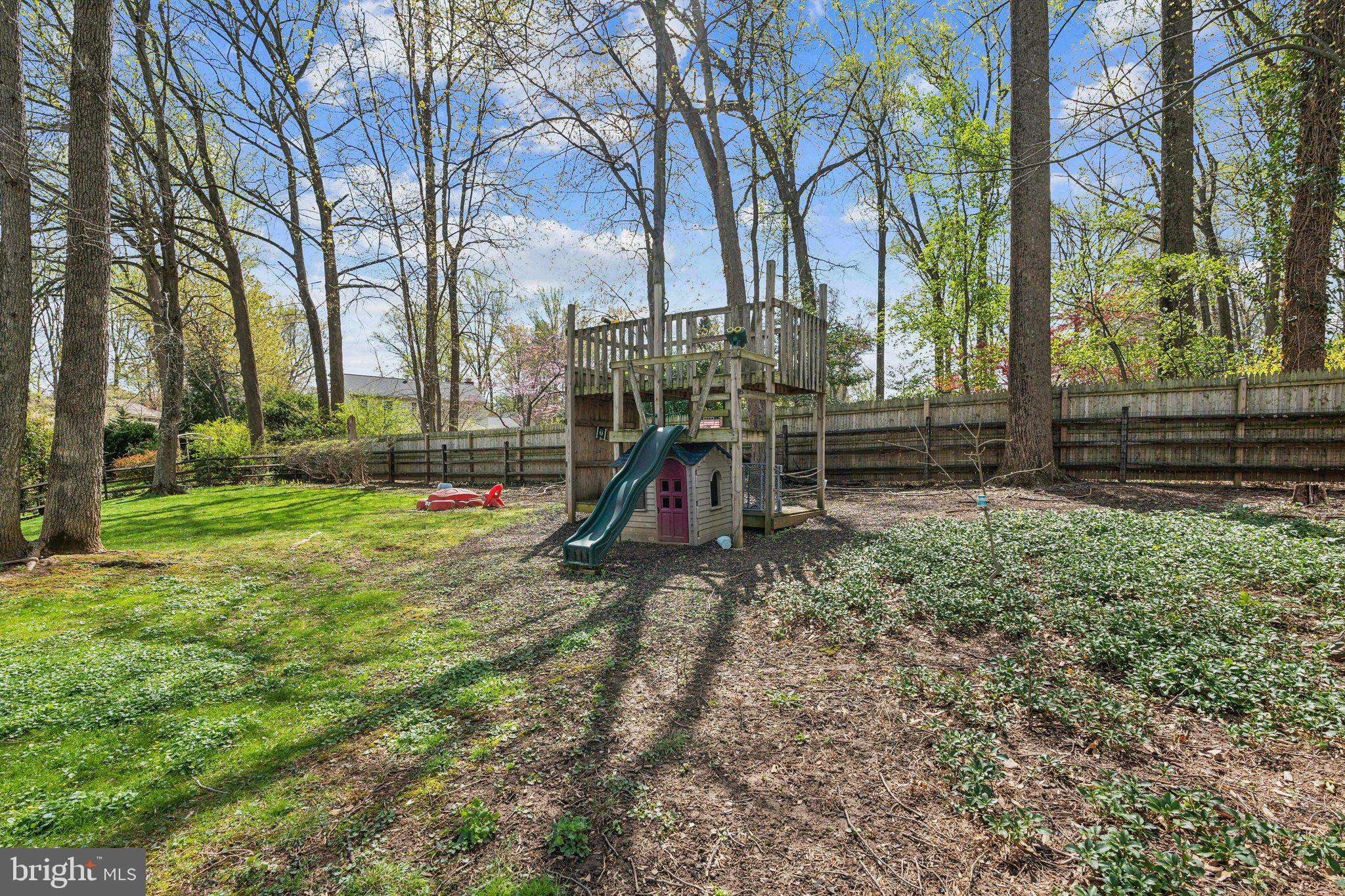 NORBECK ESTATES - Residential