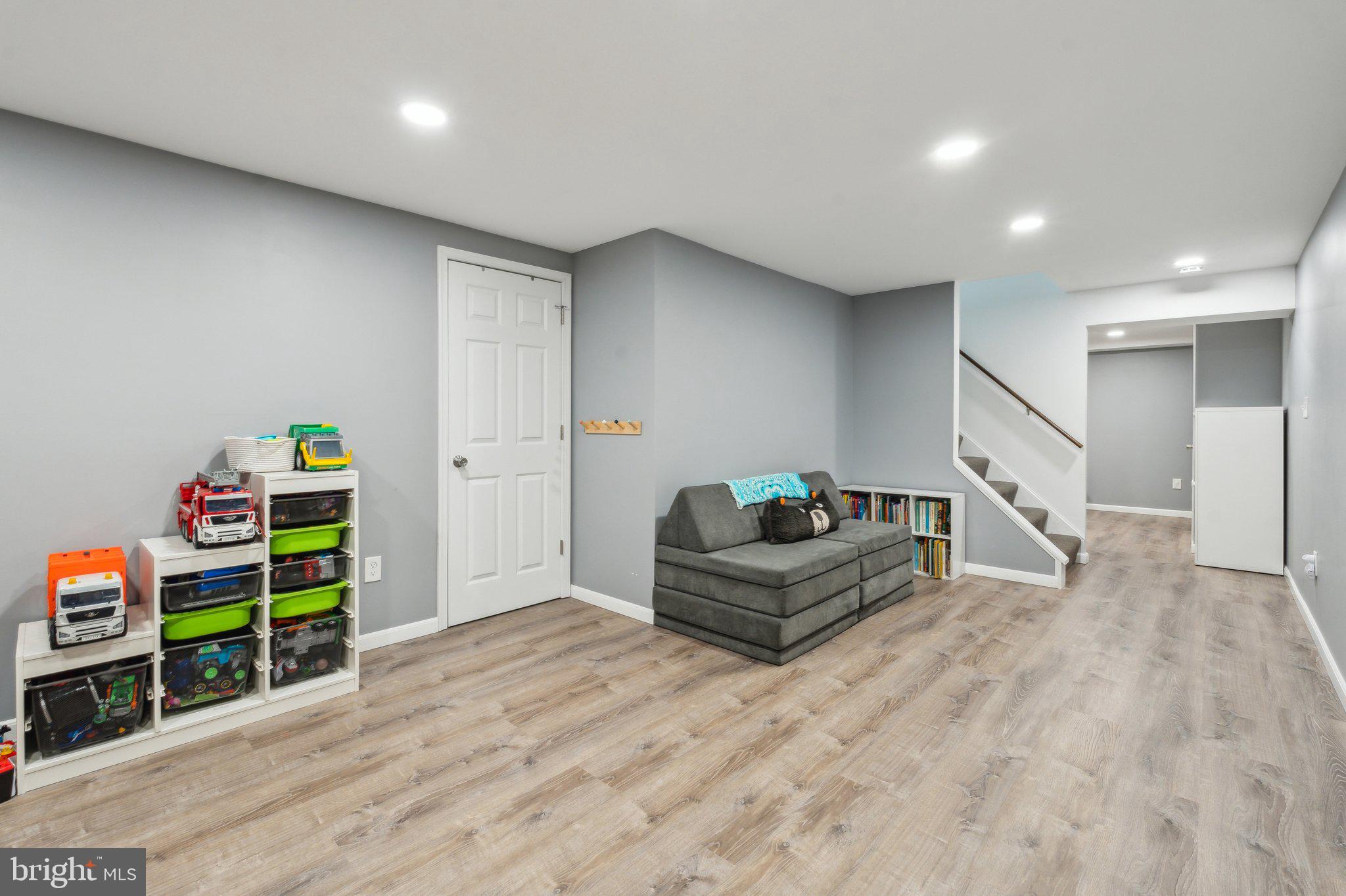 NORBECK ESTATES - Residential